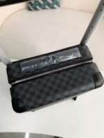 Louis Vuitton suitcase - Image 5