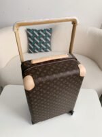Louis Vuitton suitcase - Image 8