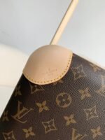 Louis Vuitton suitcase - Image 12