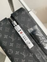 Louis Vuitton suitcase - Image 10