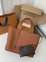 Louis Vuitton Low Key Cabas Mid -number Handbag M25343Size: 30*14*47cm - Image 3