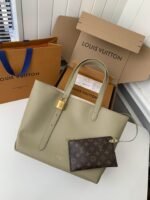 Louis Vuitton Low Key Cabas Mid -number Handbag M25343Size: 30*14*47cm - Image 2