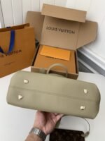 Louis Vuitton Low Key Cabas Mid -number Handbag M25343Size: 30*14*47cm - Image 16