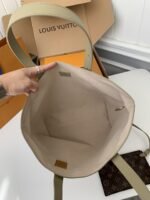 Louis Vuitton Low Key Cabas Mid -number Handbag M25343Size: 30*14*47cm - Image 5