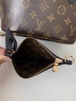 Louis Vuitton's new NEVERFULLBANDOULIÈRE INSIDE OUT BB Shopping BagM12099 Size: 16.5*11*26.5cm - Image 5