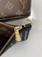 Louis Vuitton's new NEVERFULLBANDOULIÈRE INSIDE OUT BB Shopping BagM12099 Size: 16.5*11*26.5cm - Image 13