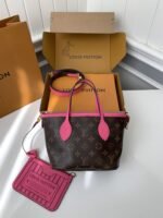 Louis Vuitton's new NEVERFULLBANDOULIÈRE INSIDE OUT BB Shopping BagM12099 Size: 16.5*11*26.5cm
