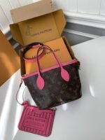 Louis Vuitton's new NEVERFULLBANDOULIÈRE INSIDE OUT BB Shopping BagM12099 Size: 16.5*11*26.5cm - Image 2