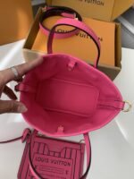 Louis Vuitton's new NEVERFULLBANDOULIÈRE INSIDE OUT BB Shopping BagM12099 Size: 16.5*11*26.5cm - Image 12