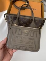 Louis Vuitton's new NEVERFULLBANDOULIÈRE INSIDE OUT BB Shopping BagM12099 Size: 16.5*11*26.5cm - Image 9
