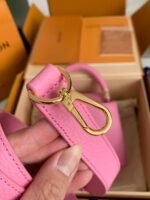 Louis Vuitton Capucines BB HandbagsSize: 21*14*8cm - Image 5