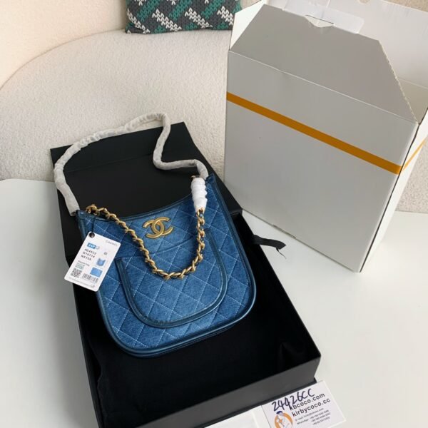 Chanel Denim Hobo pocket stragglershoulder bag Size: 22*6*24cm
