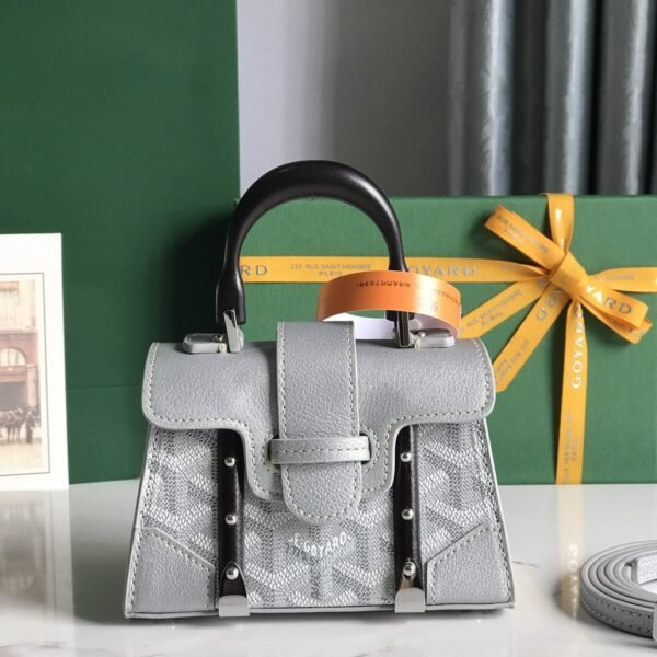 Goyard Saigon nano bag, top quality!Size: 14.5*11.5*7.5cm