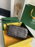 Goyard 2023 New Cap Vest Camera BagSize:22*13*6.5cm - Image 9