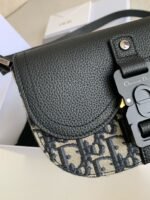 Dior Essentials Saddle Carrying Bag (with shoulderstraps) of top qualitySize: 19.5*13*4.3cm - Image 9