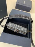 DlOR Men's SAFARl Messenger Bag, Top QualitySize: 22*15*6cm - Image 2