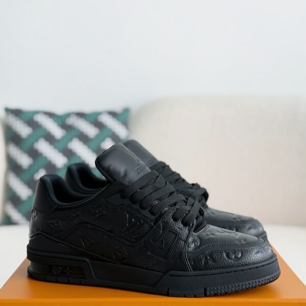 LOUIS VUITTON TRAINER SNEAKERS
