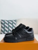 LOUIS VUITTON TRAINER SNEAKERS - Image 2