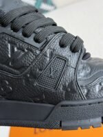 LOUIS VUITTON TRAINER SNEAKERS - Image 6