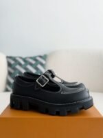LOUIS VUITTON Cow leather/Round he ad buckle Casual Shoes