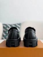 LOUIS VUITTON Cow leather/Round he ad buckle Casual Shoes - Image 12