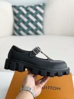 LOUIS VUITTON Cow leather/Round he ad buckle Casual Shoes - Image 9