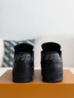 LOUIS VUITTON TRAINER SNEAKERS - Image 7