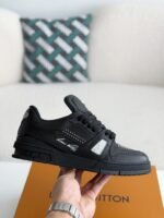 LOUIS VUITTON TRAINER SNEAKERS - Image 4