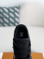 LOUIS VUITTON TRAINER SNEAKERS - Image 9