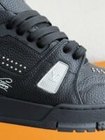 LOUIS VUITTON TRAINER SNEAKERS - Image 11