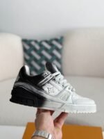 LOUIS VUITTON TRAINER SNEAKERS - Image 10