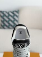 LOUIS VUITTON TRAINER SNEAKERS - Image 7