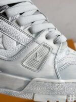 LOUIS VUITTON TRAINER SNEAKERS - Image 5