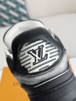 LOUIS VUITTON TRAINER SNEAKERS - Image 3