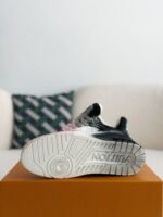 LOUIS VUITTON TRAINER SNEAKERS - Image 10
