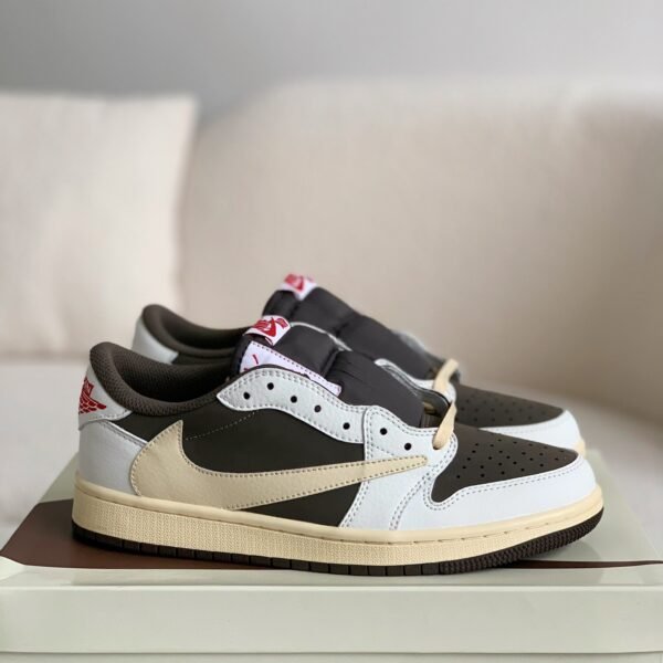 Nike AirJordan1 xTravisScott AJ Low