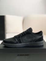 Nike AirJordan1 x TravisScott AJ Low - Image 3