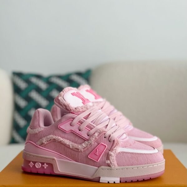 LOUIS VUITTON TRAINER SNEAKERS