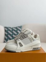 LOUIS VUITTON TRAINER SNEAKERS - Image 2