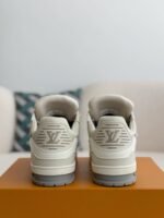 LOUIS VUITTON TRAINER SNEAKERS - Image 3