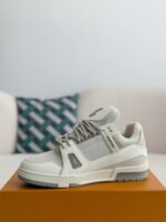 LOUIS VUITTON TRAINER SNEAKERS - Image 4
