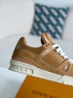 LOUIS VUITTON TRAINER SNEAKERS - Image 9