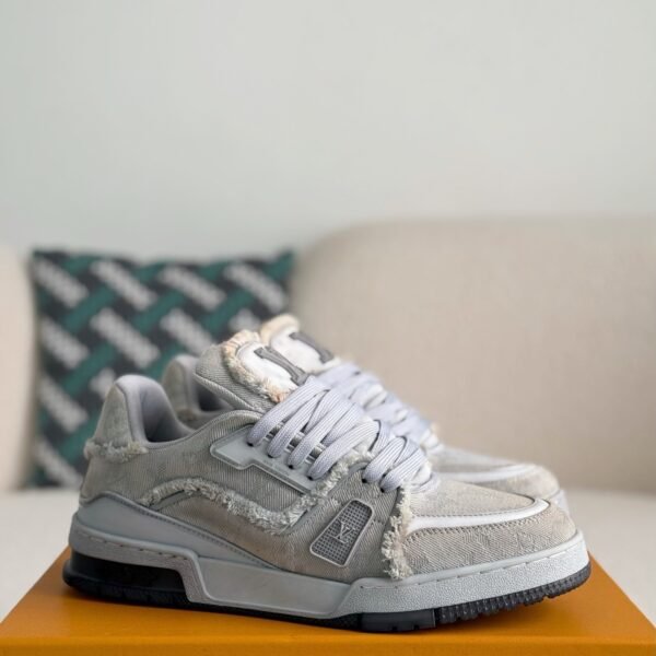LOUIS VUITTON TRAINER SNEAKERS