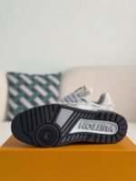 LOUIS VUITTON TRAINER SNEAKERS - Image 13