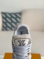 LOUIS VUITTON TRAINER SNEAKERS - Image 9