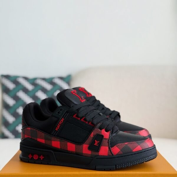 LOUIS VUITTON TRAINER SNEAKERS
