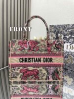 𝗗𝗜𝗢𝗥 Apricot Red Tiger 【Medium】 𝗕𝗼𝗼𝗸 𝘁𝗼𝘁𝗲 shopping bag - Image 2