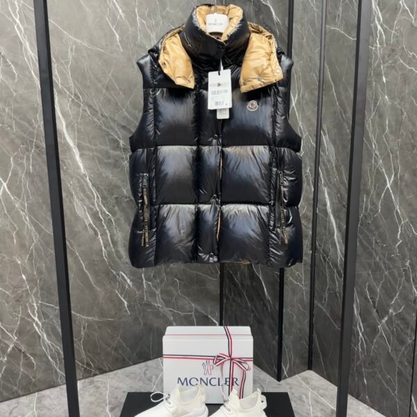 Moncler Luzule women's short down vest