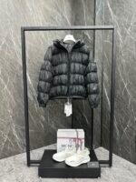Moncler Medonte women's short down vest  - Image 9