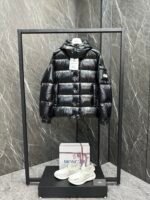 Moncler Maya 70 Winter Short Down Jacket Clip